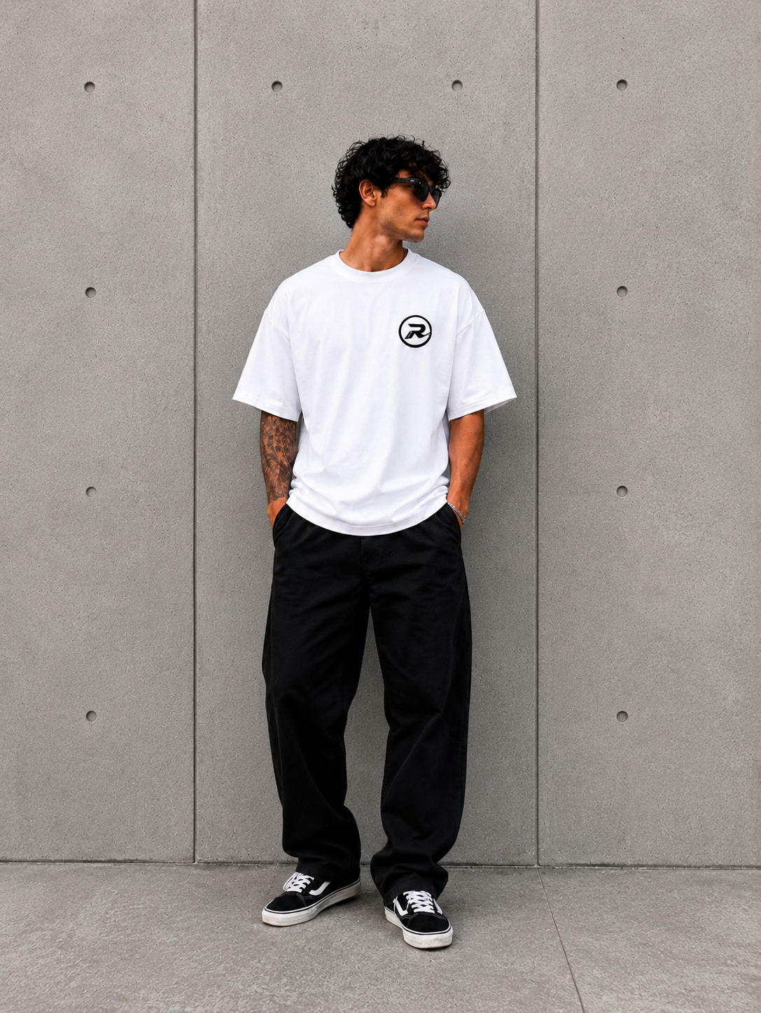 REBEL ESSENTIALS OVERSIZED T-SHIRT
